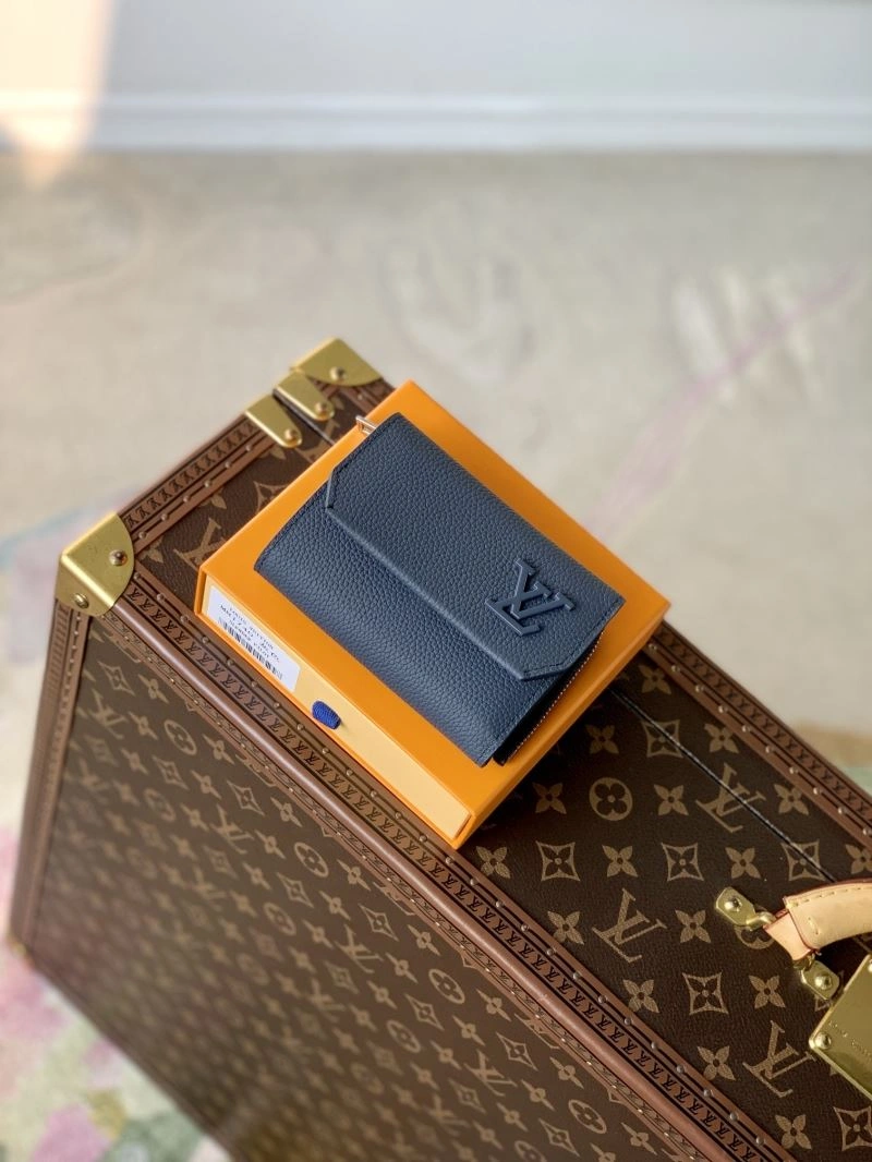 Functional LX Wallets 6561