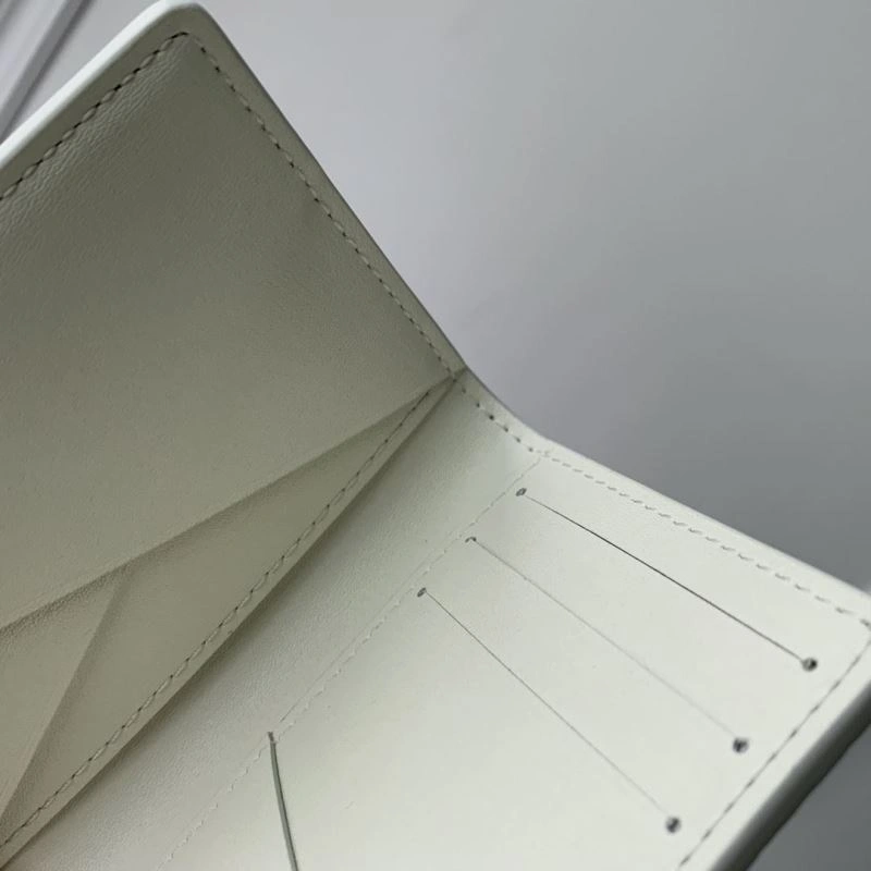 LX Wallets Refined 5616