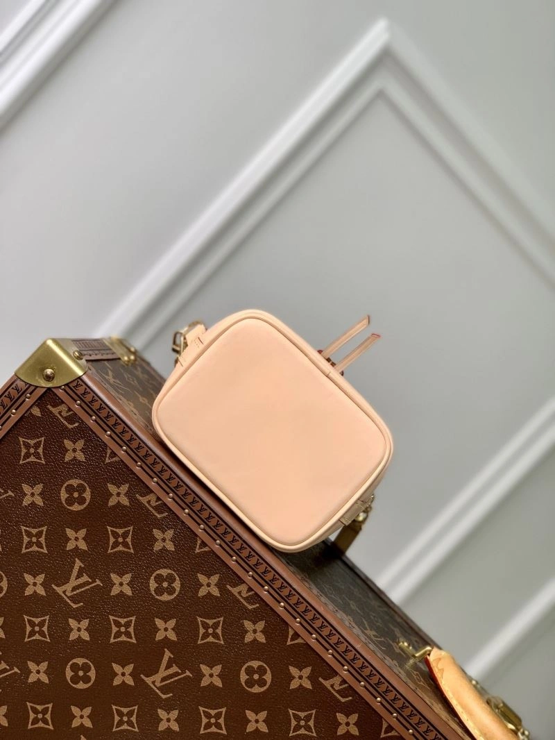 Trendsetting LX Bucket Bags 5767