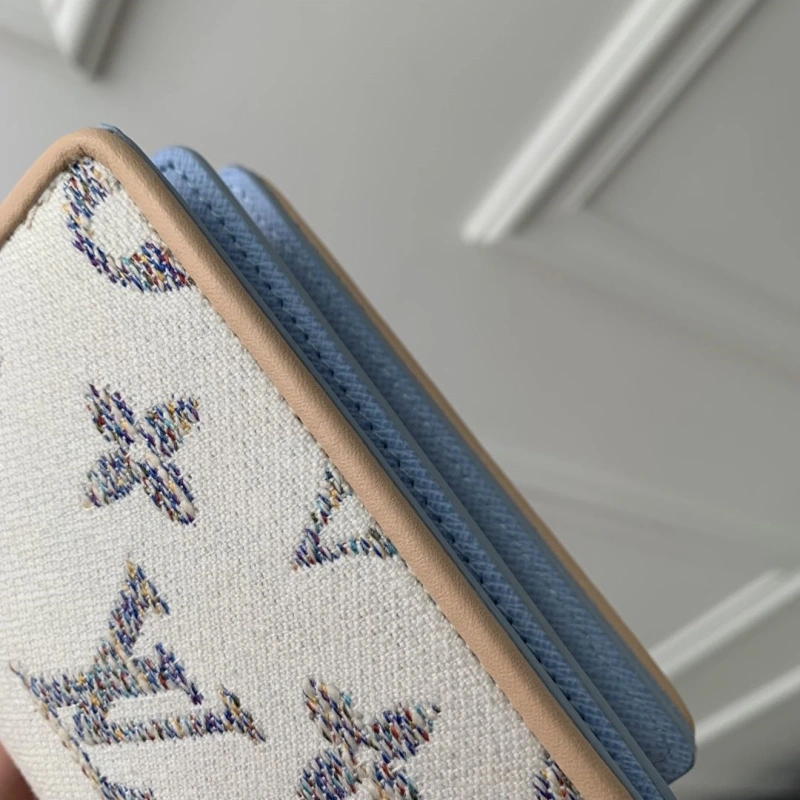 Affordable LX Wallets 4347