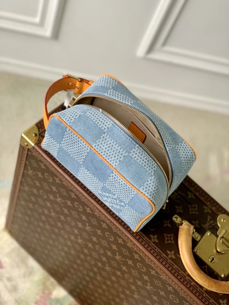 LX Cosmetic Bags GoAnywhere 4543