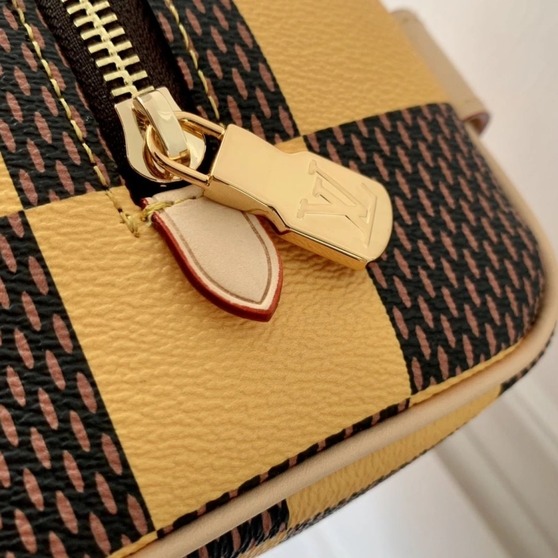 LX Cosmetic Bags Comfortable 4546
