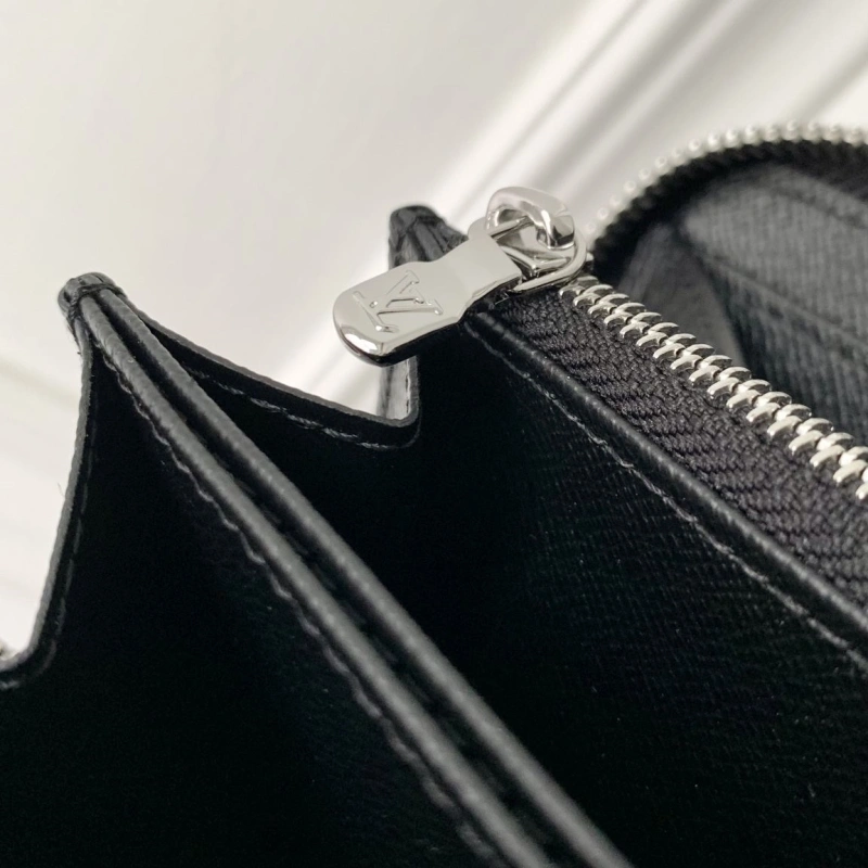 LX Wallets SportInspired 4330