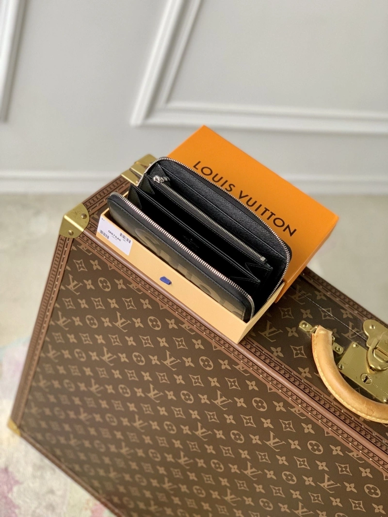 LX Wallets SportInspired 4330