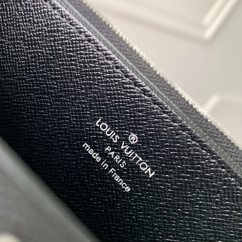 LX Wallets SportInspired 4330