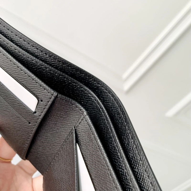 Sophisticated LX Wallets 4288