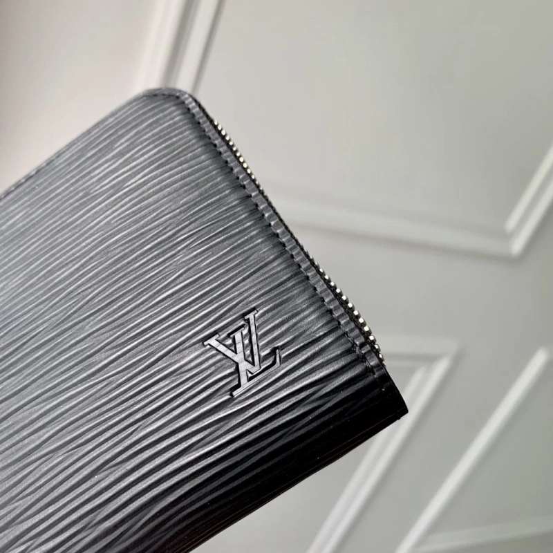 LX Wallets SportInspired 4281