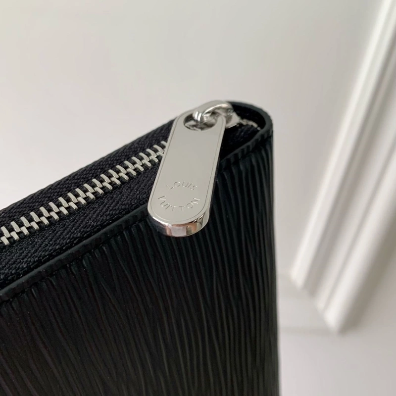 LX Wallets SportInspired 4281