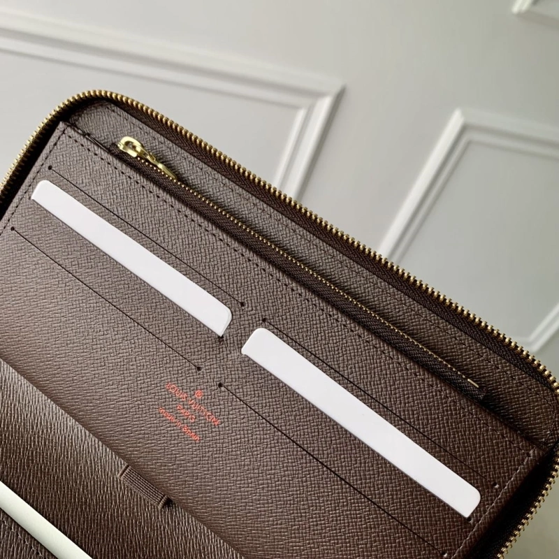 Comfortable LX Wallets 4272