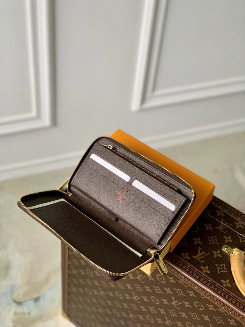 Comfortable LX Wallets 4272
