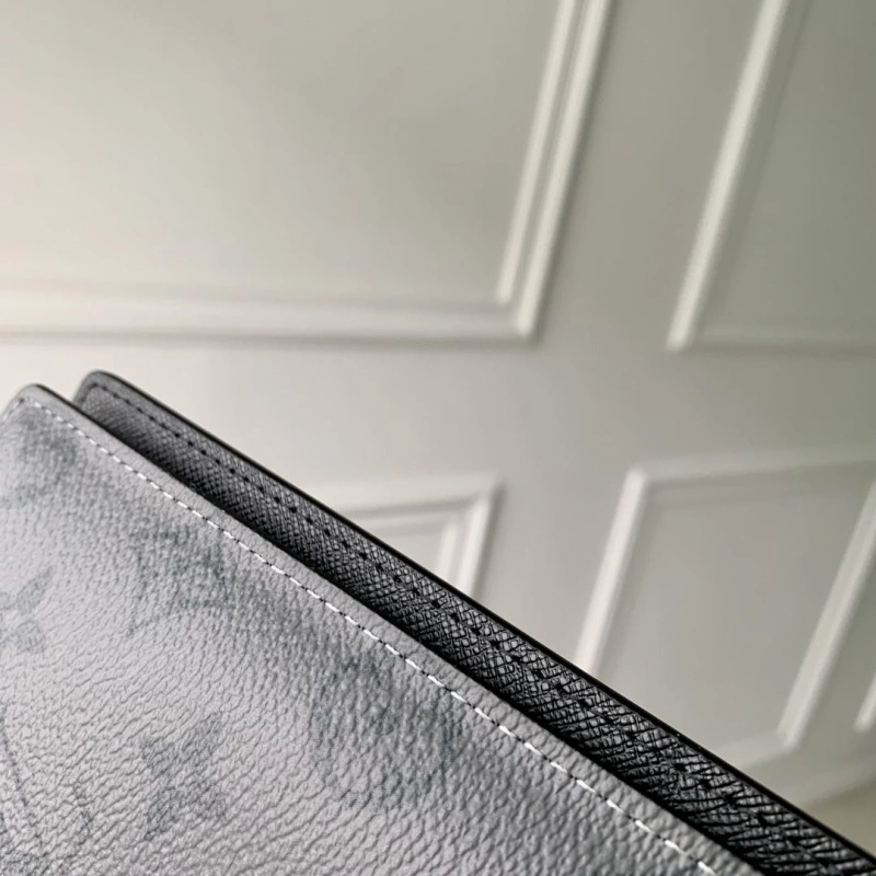 NewStyle LX Wallets 4251