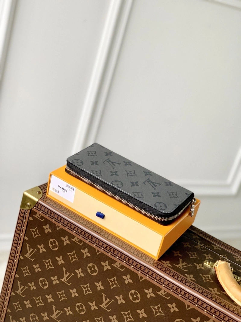 Versatile LX Wallets 4260