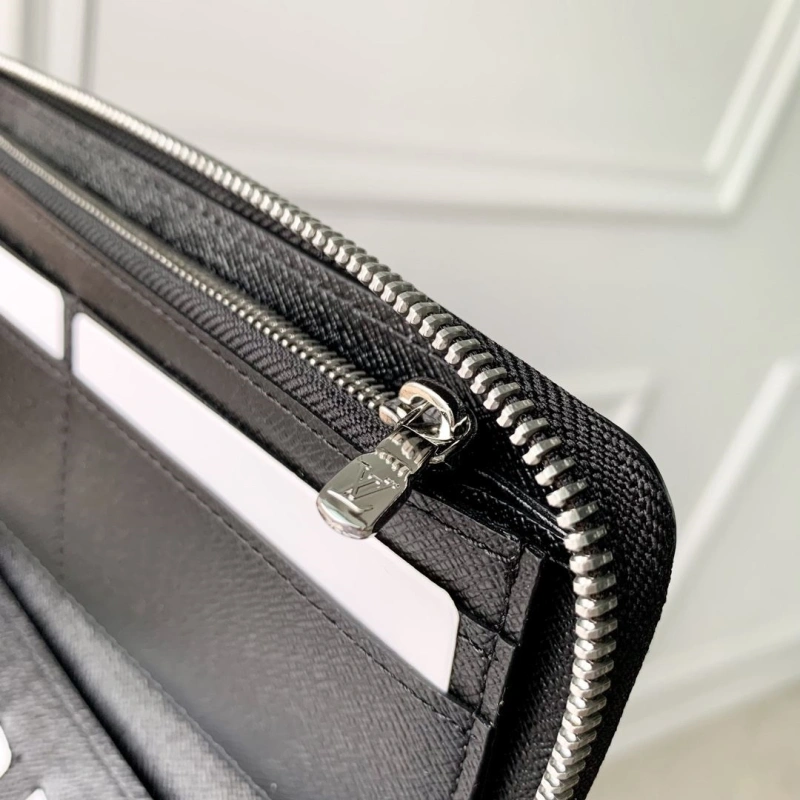Versatile LX Wallets 4260