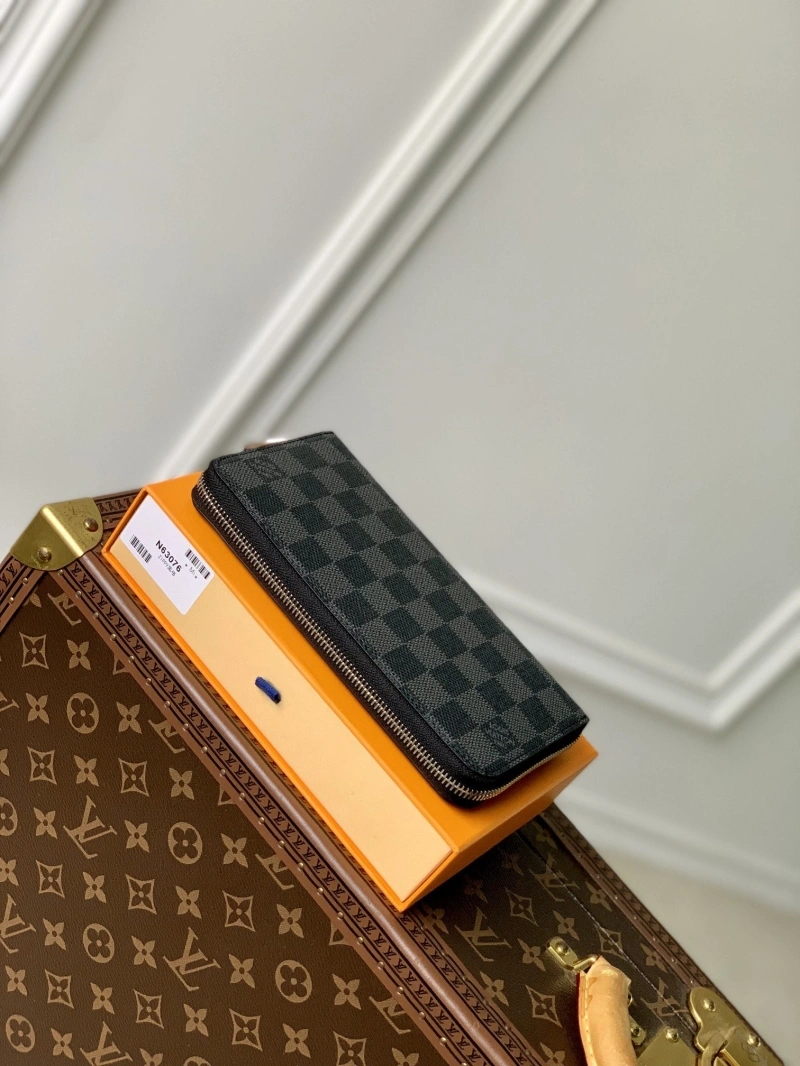 WellDesigned LX Wallets 4256