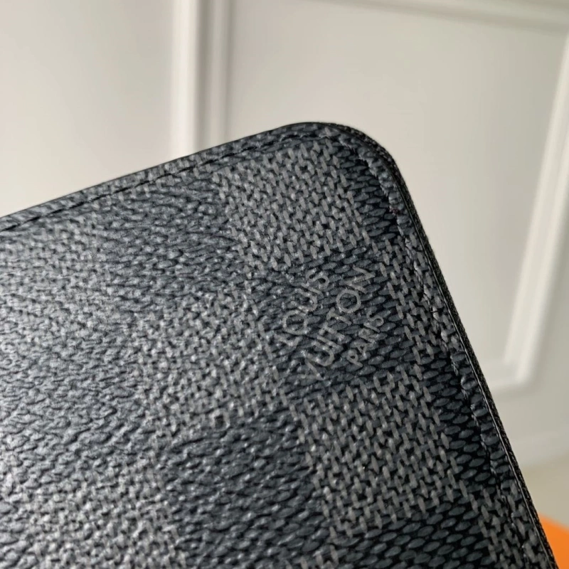 WellDesigned LX Wallets 4256