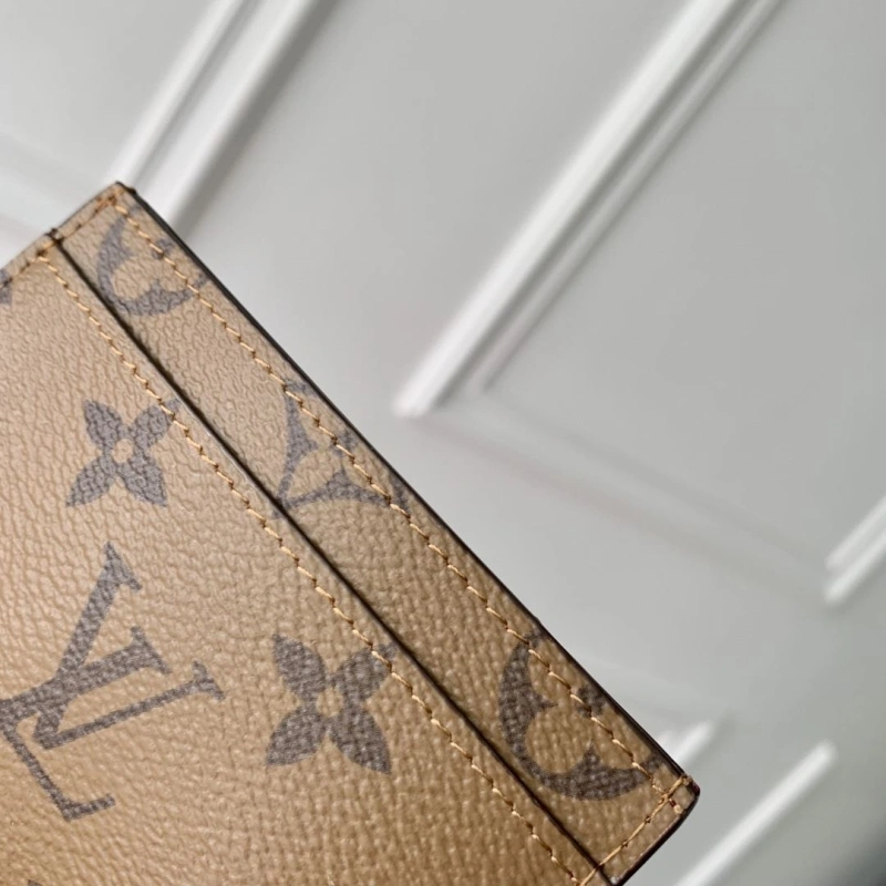 Resilient LX Wallets 4243