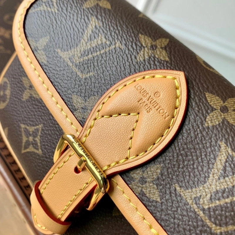 Classic LX Satchel Bags 4470