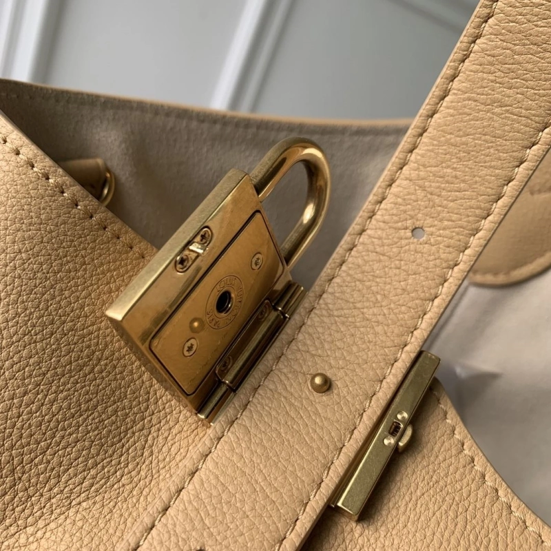 ModernLook LX Top Handle Bags 4377