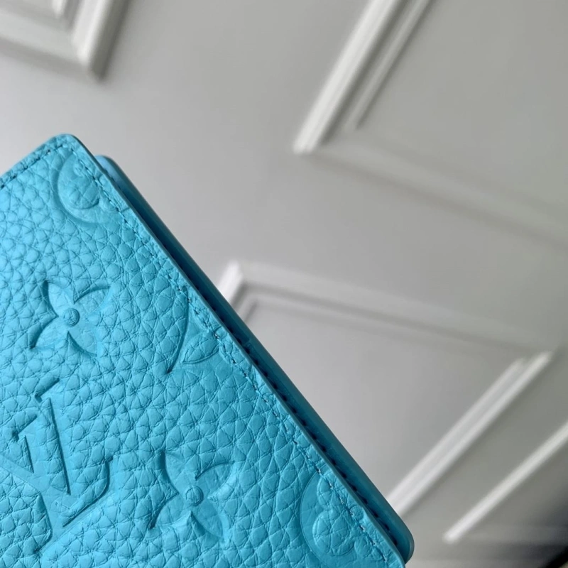 Versatile LX Wallets 4165