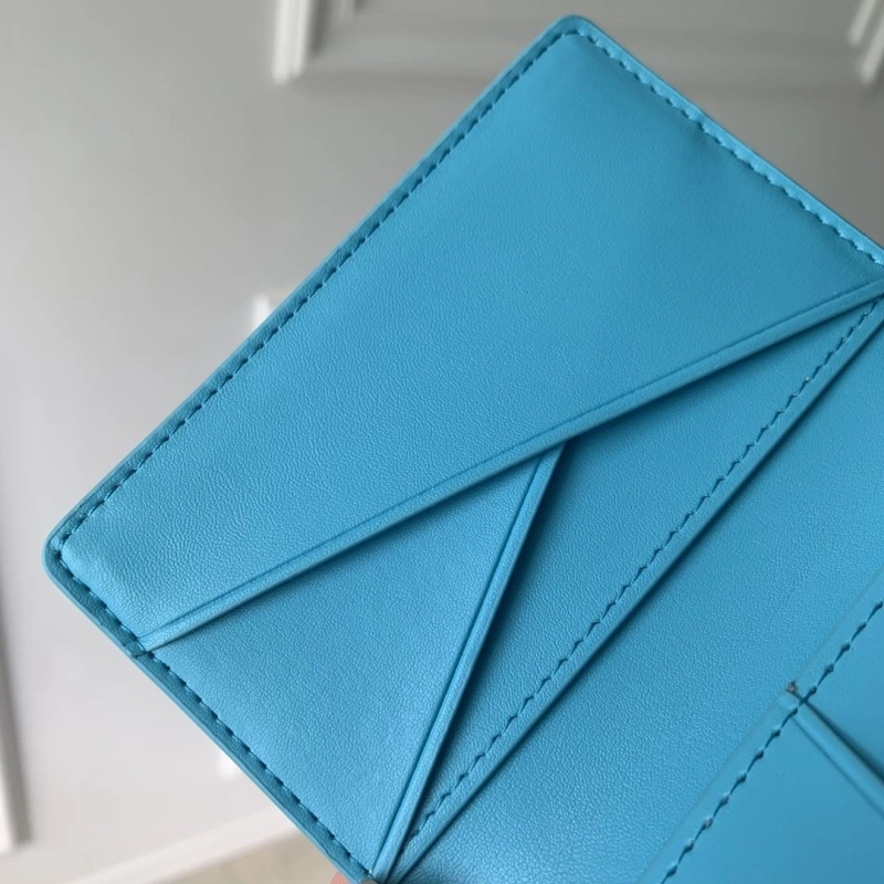 Versatile LX Wallets 4165