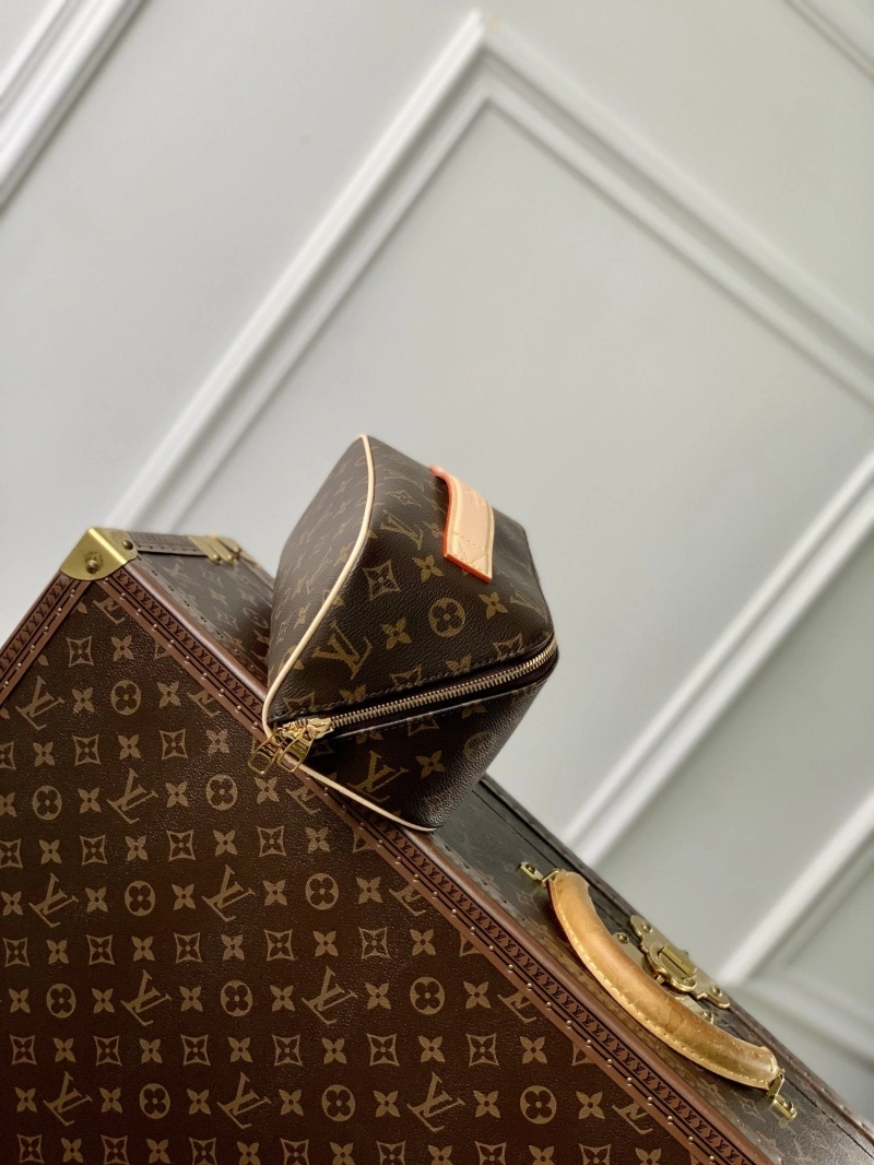 WellDesigned LX Cosmetic Bags 4535