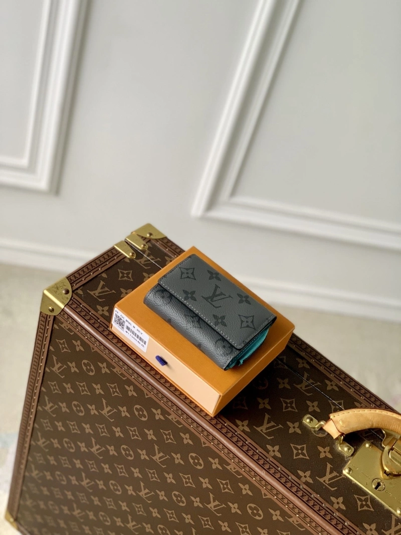 Sophisticated LX Wallets 4153