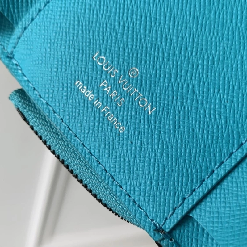 Sophisticated LX Wallets 4153
