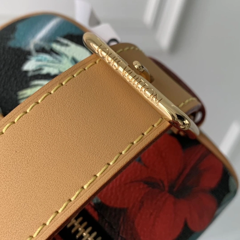 LX Cosmetic Bags Efficient 4527