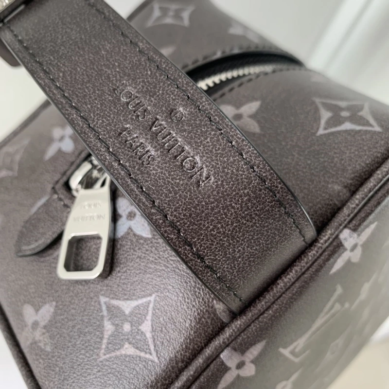LX Cosmetic Bags Comfortable 4541