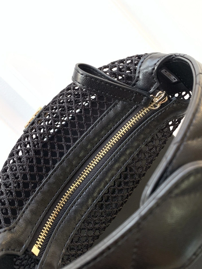 Minimalist Chxnxl Top Handle Bags 29448