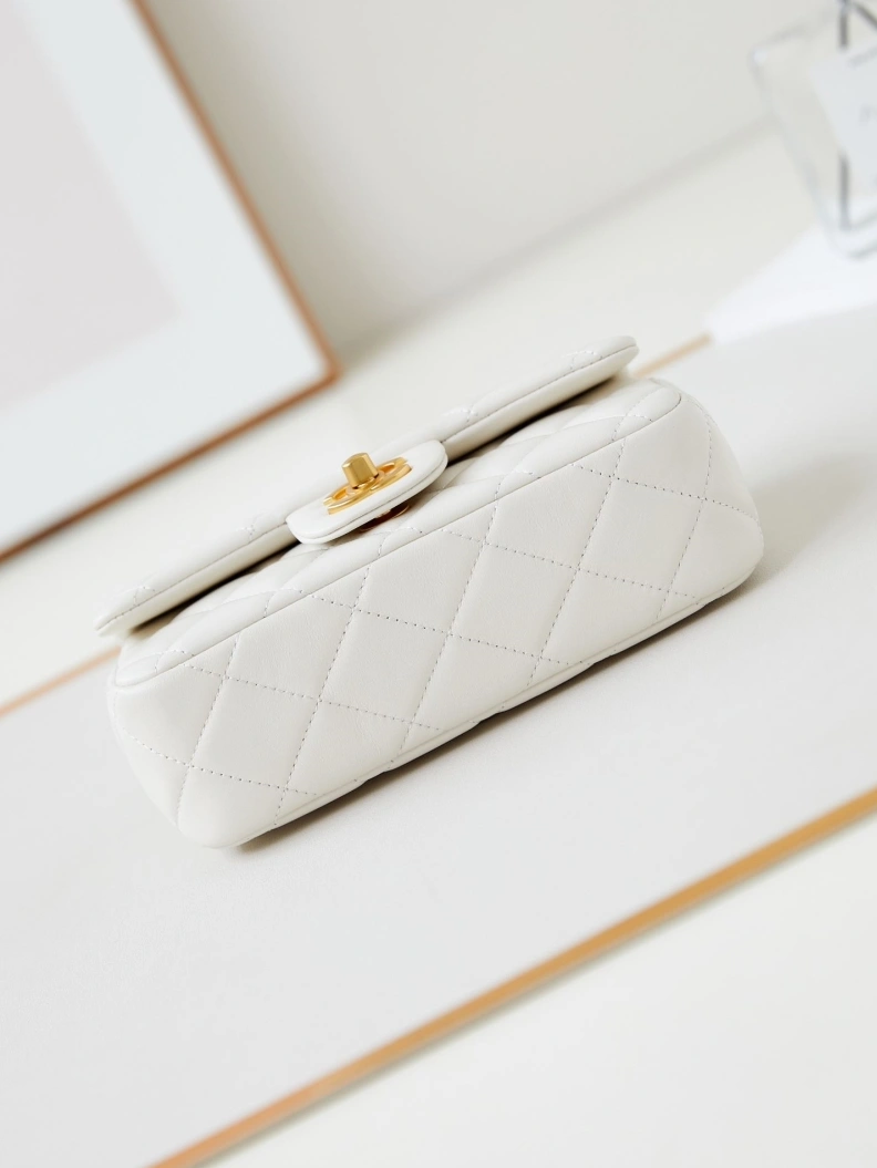 Soft Chxnxl CF Series Bags 30976