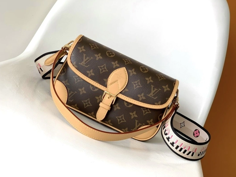 LX Satchel Bags Resilient 18730