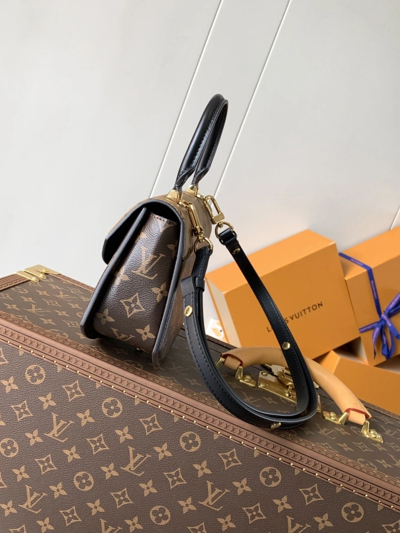Fashionable LX Top Handle Bags 18450