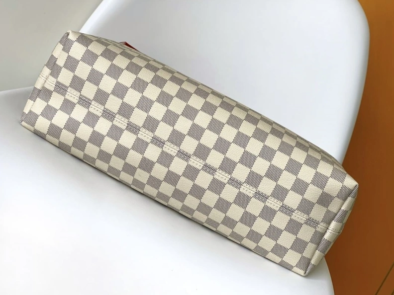 Comfortable LX Shopping Bags 18572