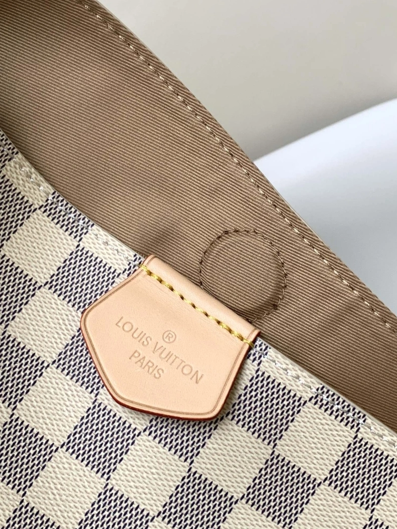Resilient LX Shopping Bags 18578