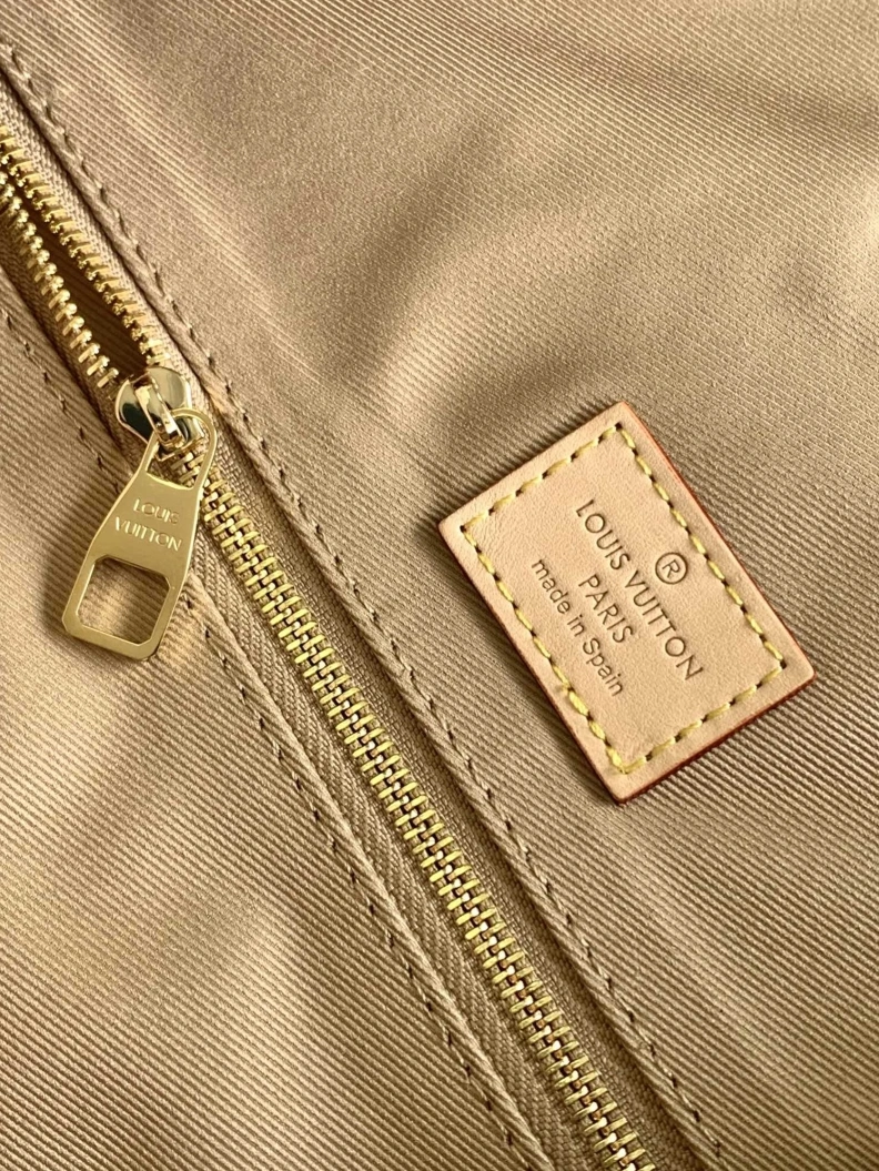 Resilient LX Shopping Bags 18578