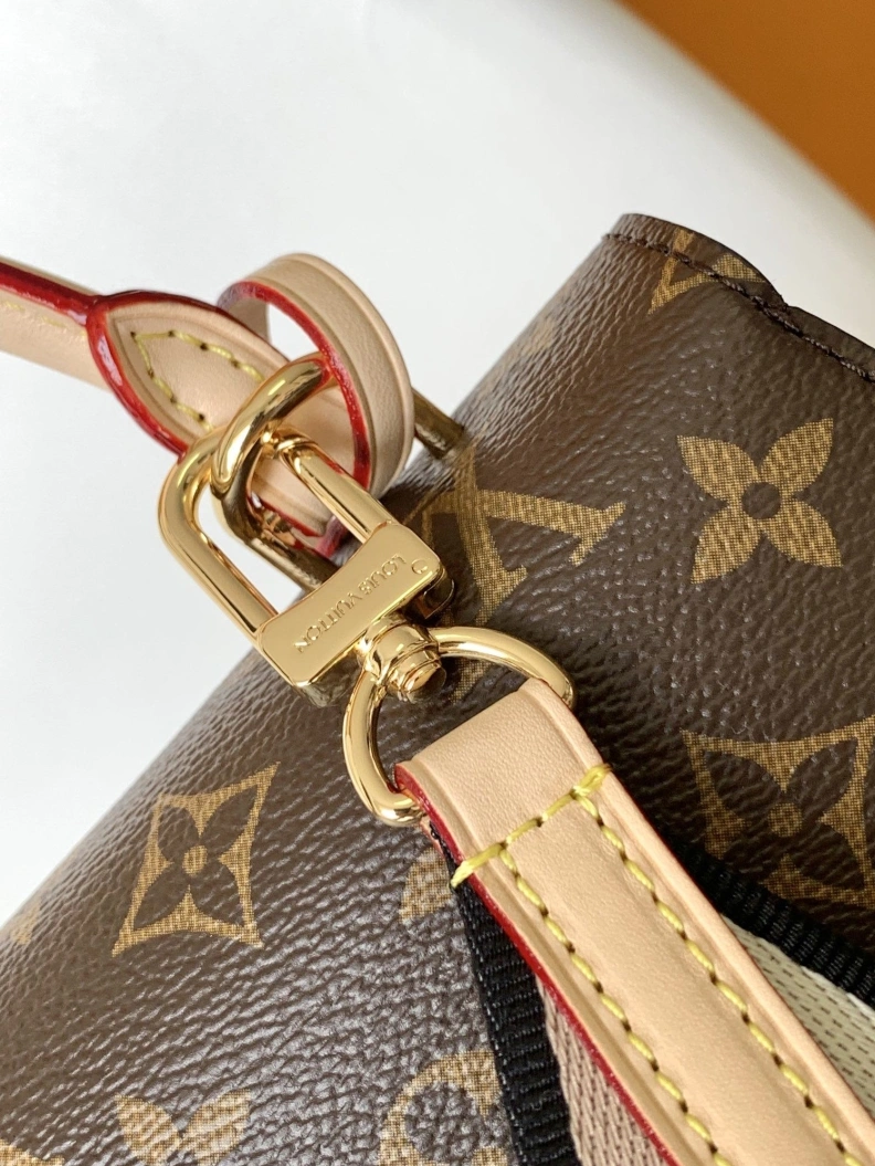 Timeless LX Top Handle Bags 18448