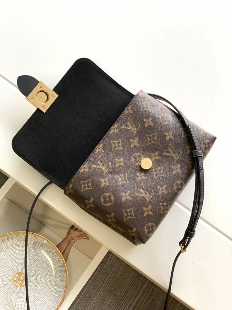 Durable LX Top Handle Bags 18433