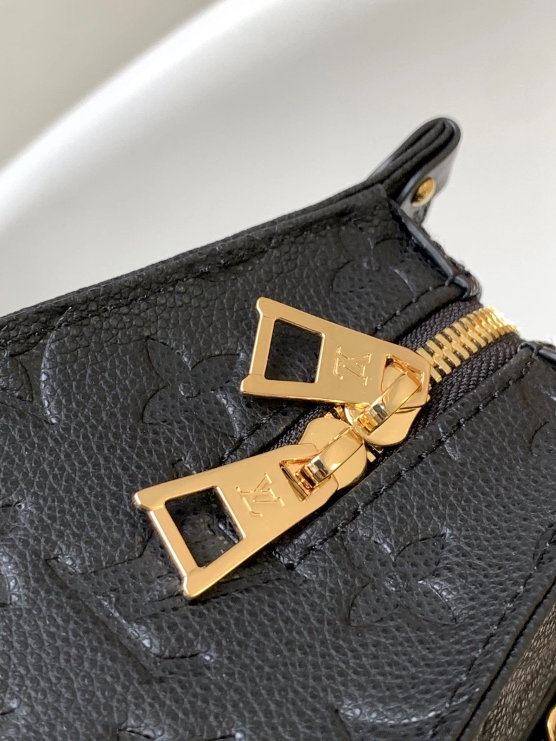 Classic LX Top Handle Bags 18444