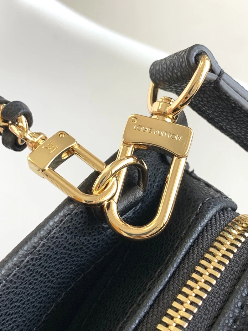 Classic LX Top Handle Bags 18444