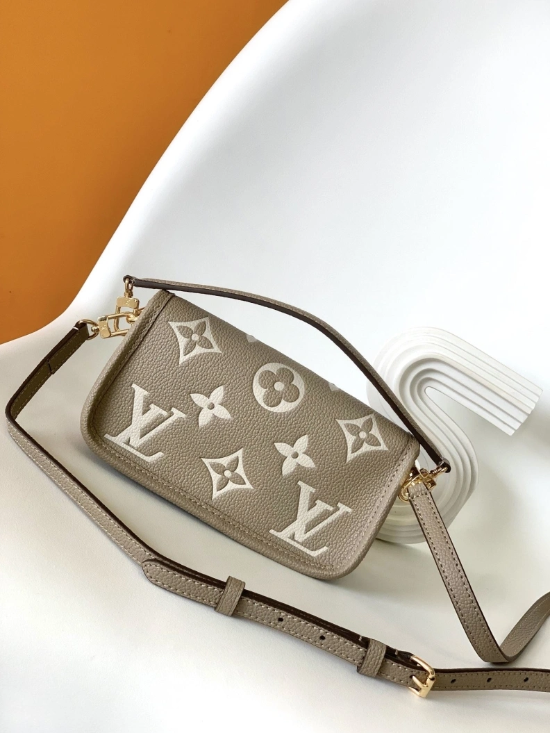LX Satchel Bags Bold 18687