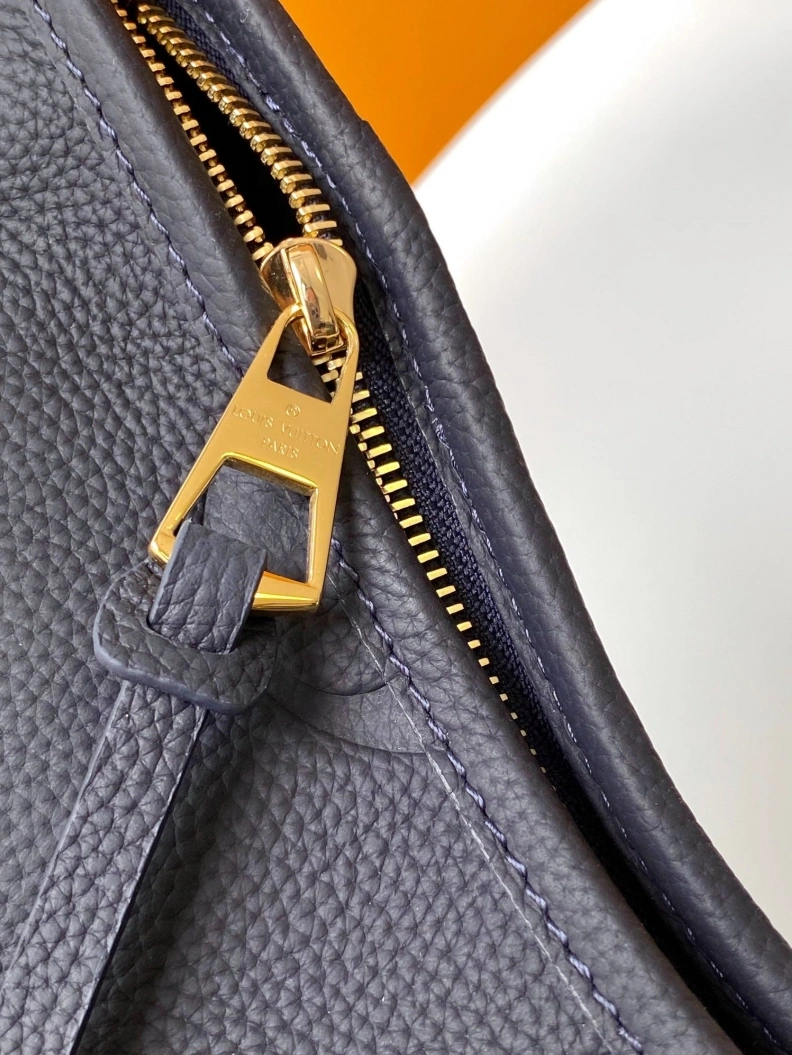 LX Top Handle Bags Classic 18431