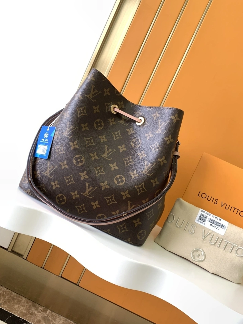 Modern LX Bucket Bags 18796