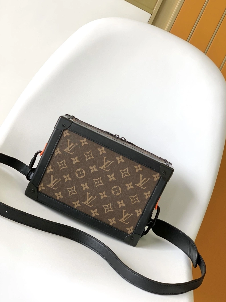 DailyWear LX Box Bags 18810