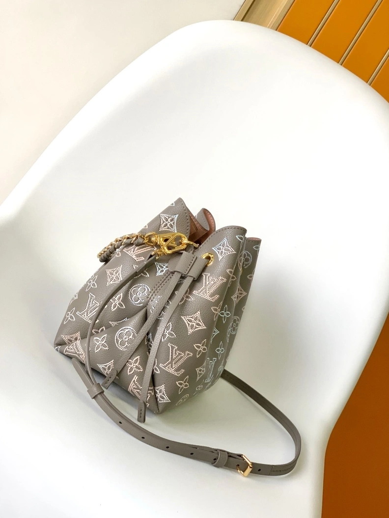 Lightweight LX Bucket Bags 18789