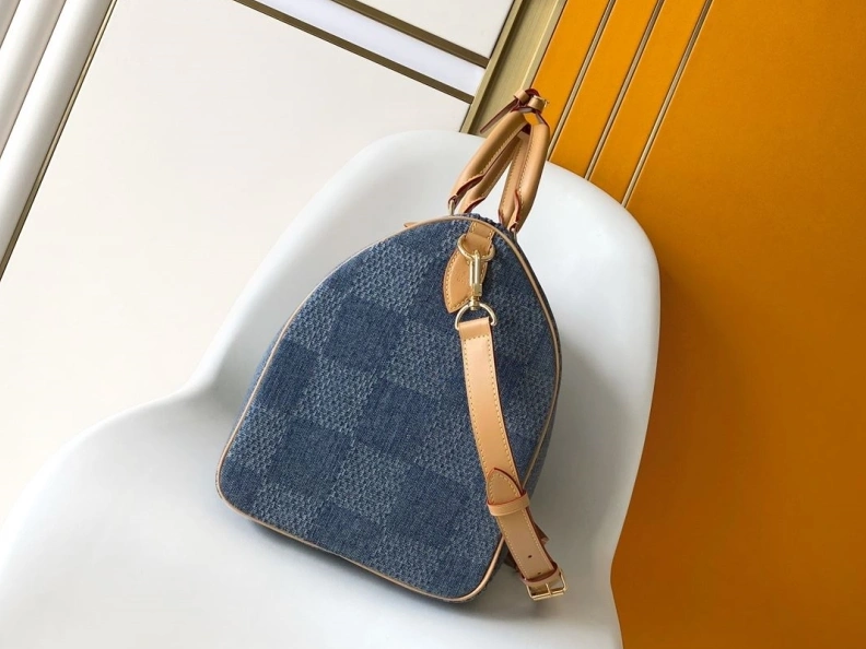 Minimalist LX Travel Bags 18398