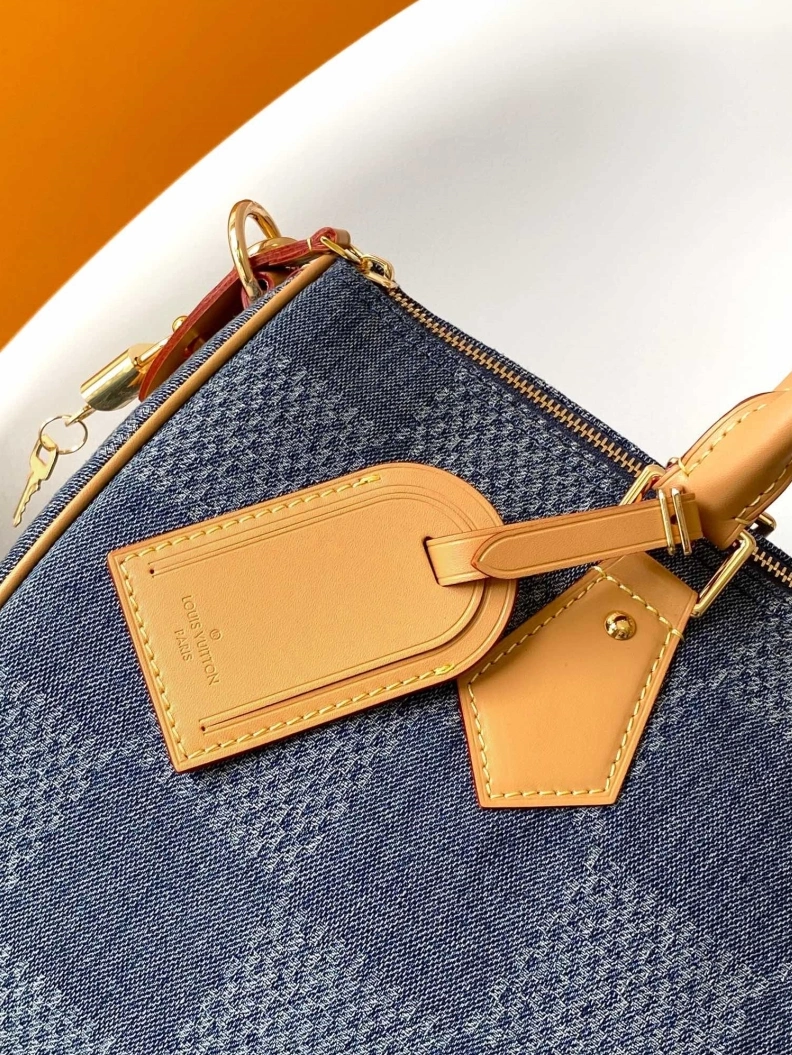 Minimalist LX Travel Bags 18398