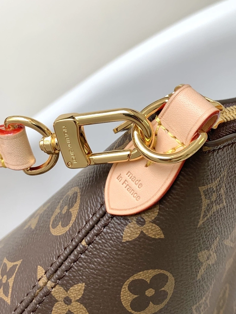 Affordable LX Top Handle Bags 18429