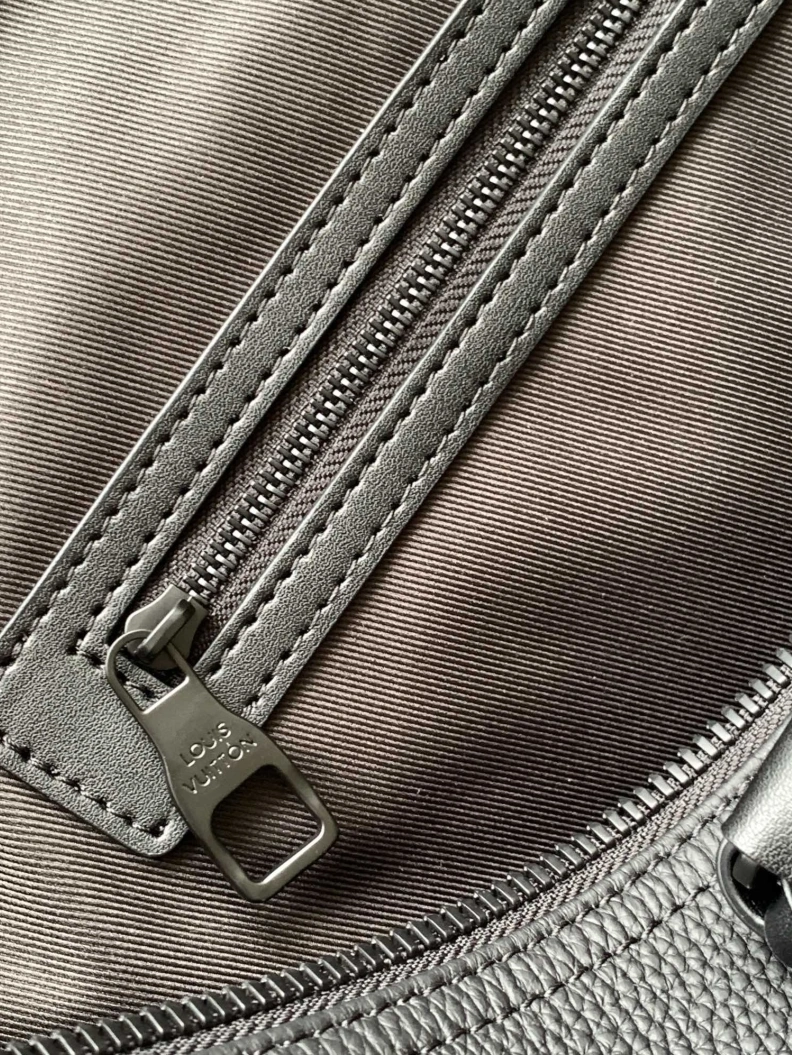 Bold LX Travel Bags 18400