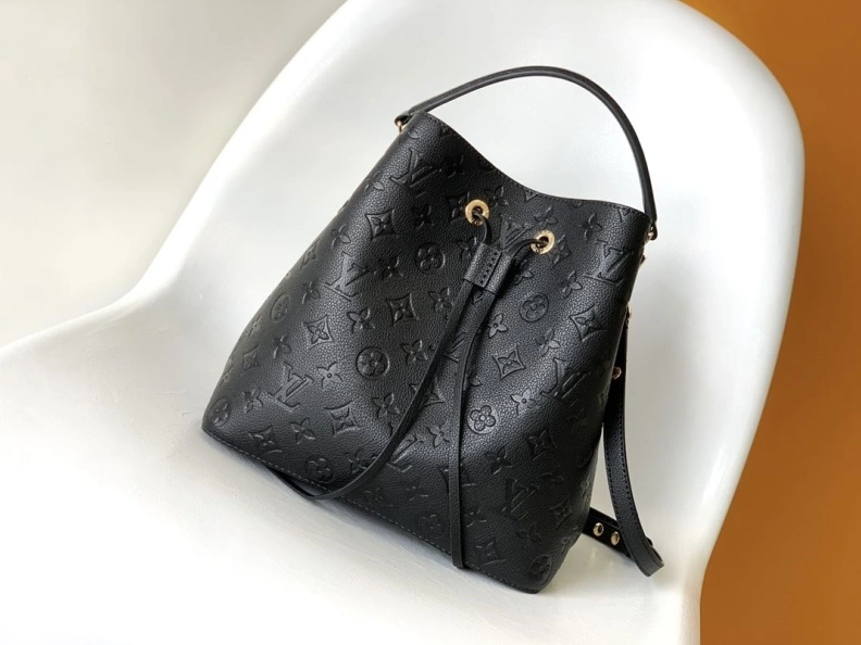 Vibrant LX Bucket Bags 18785